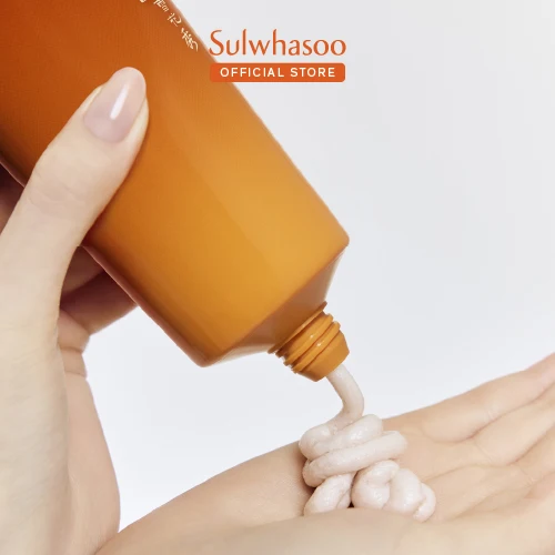 Sulwhasoo Concentrated Ginseng Rejuvenating Cleansing Foam 15g - Image 2