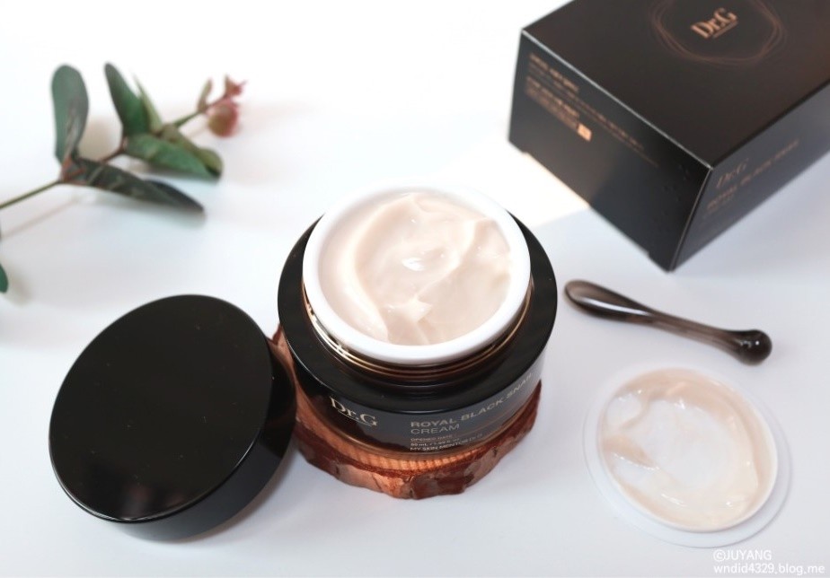 Dr.G Royal Black Snail Cream 50ml - Image 12