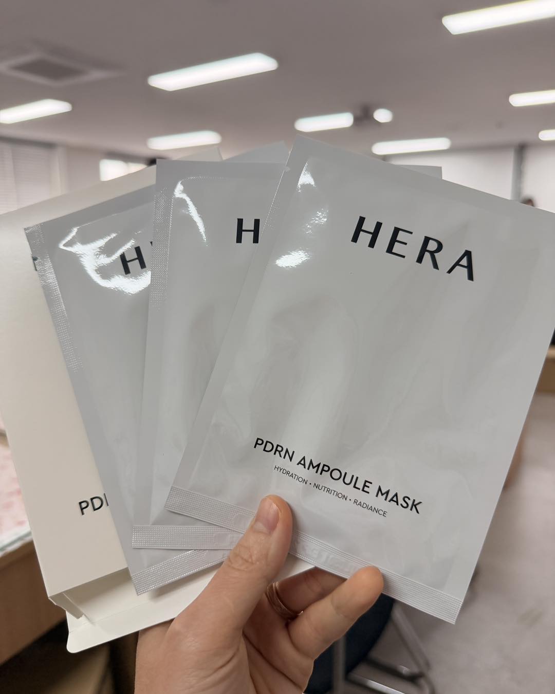HERA - PDRN Ampoule Mask 21ml x 3แผ่น (กล่องละ 3แผ่น) - Image 3